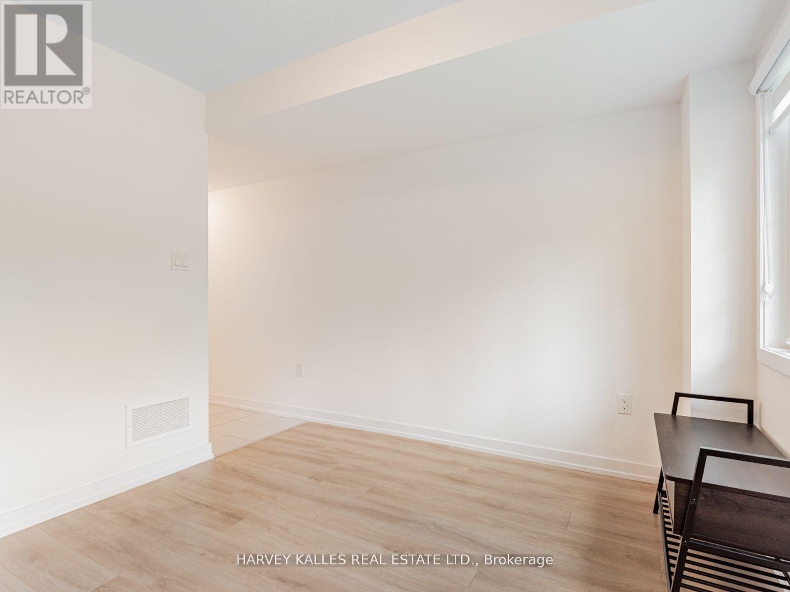 104 LYALL STOKES CIRCLE