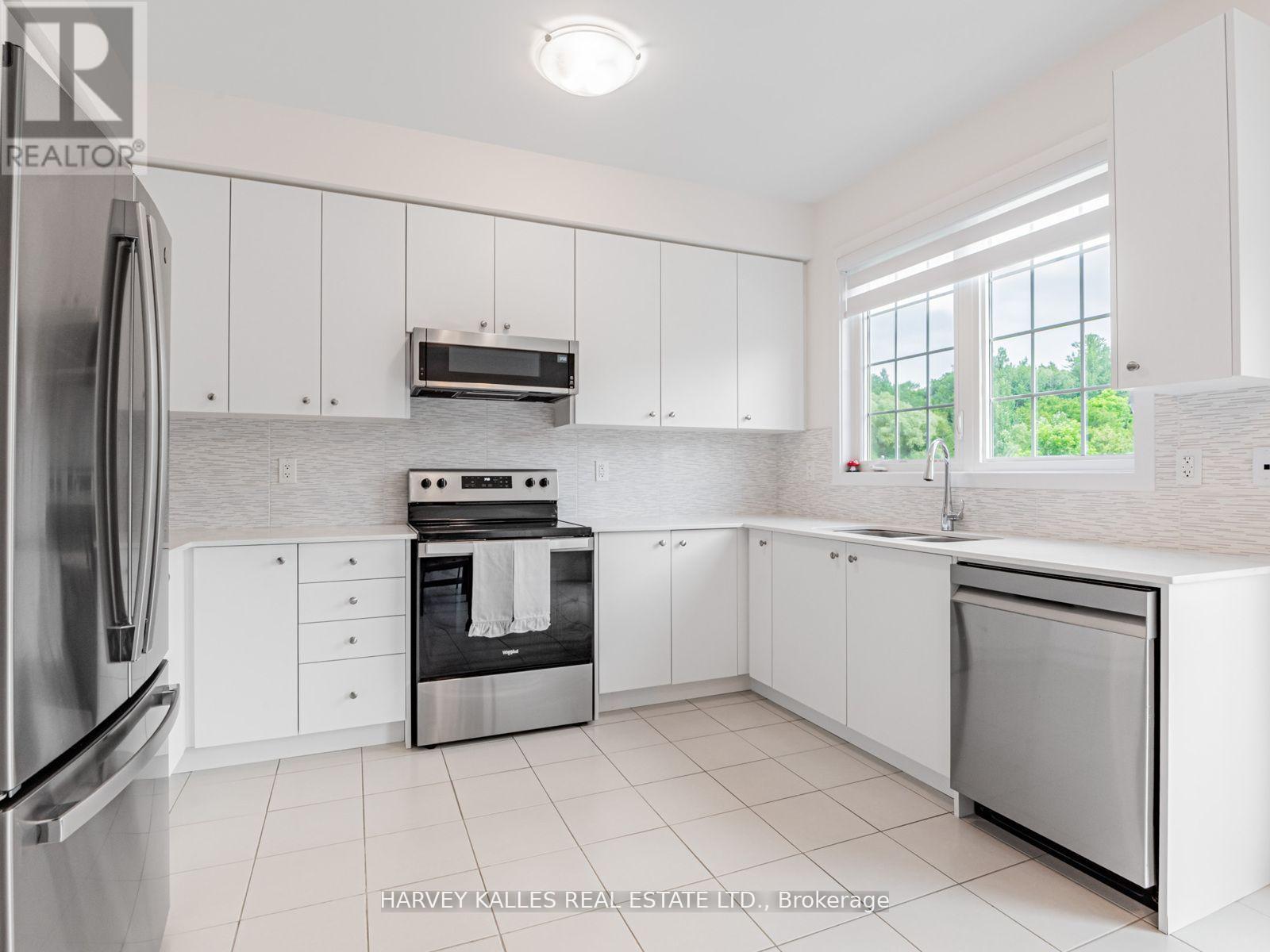 104 LYALL STOKES CIRCLE