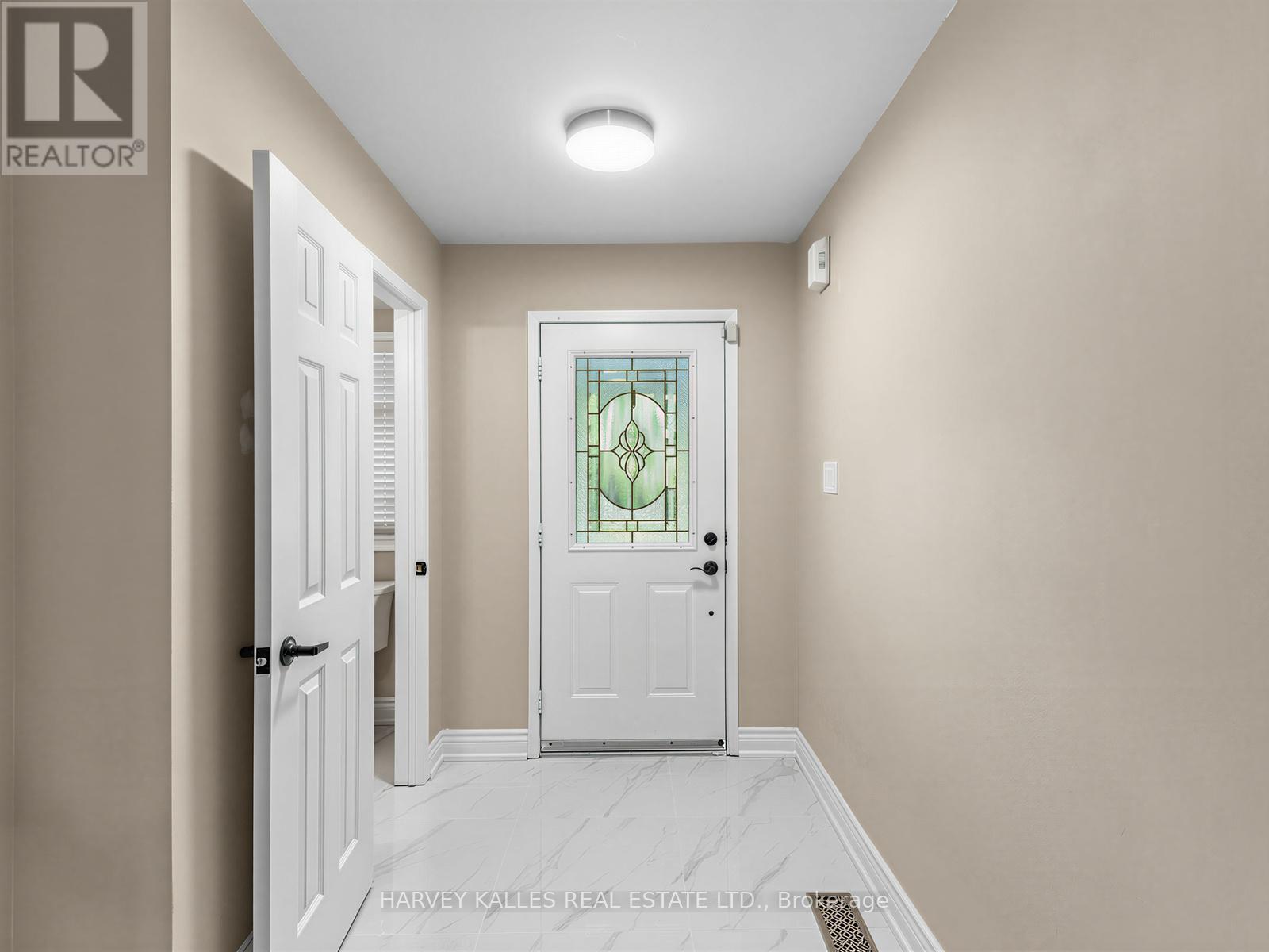 40 BLACKTHORN DRIVE