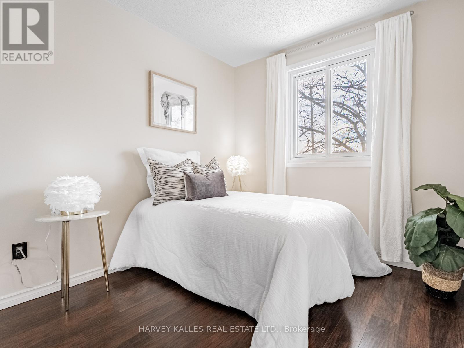 63 - 3025 CEDARGLEN GATE