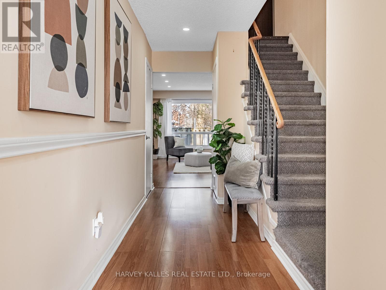 63 - 3025 CEDARGLEN GATE