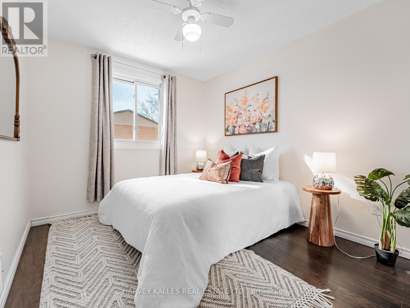 63 - 3025 CEDARGLEN GATE