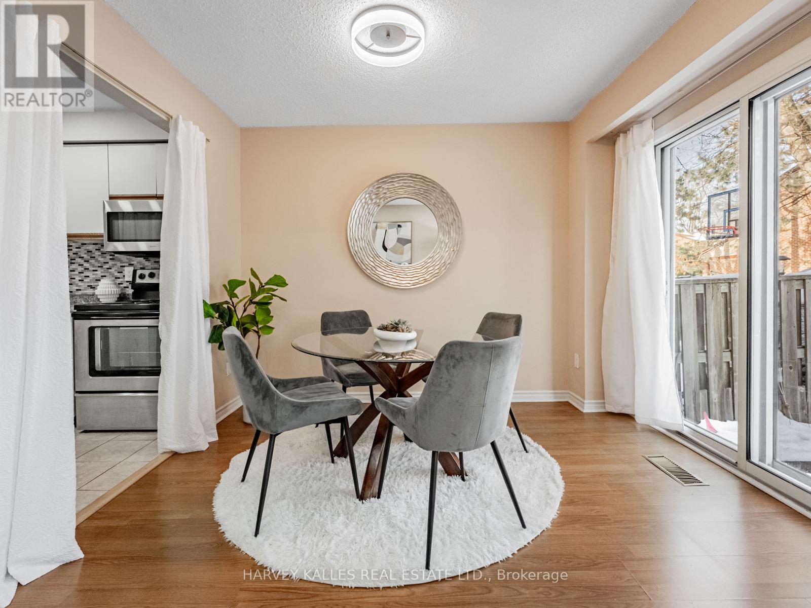 63 - 3025 CEDARGLEN GATE