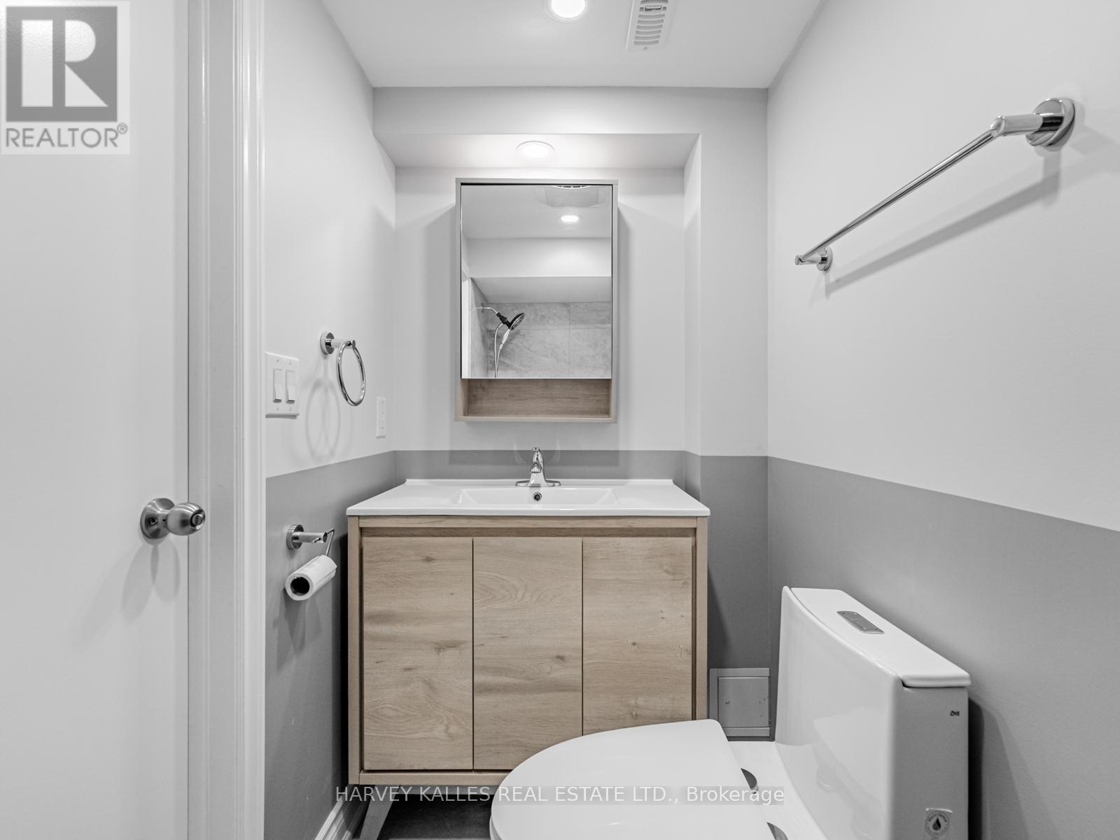 63 - 3025 CEDARGLEN GATE