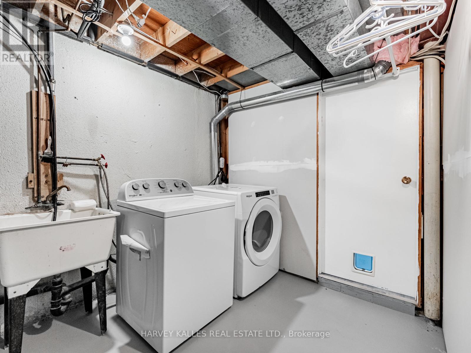 63 - 3025 CEDARGLEN GATE