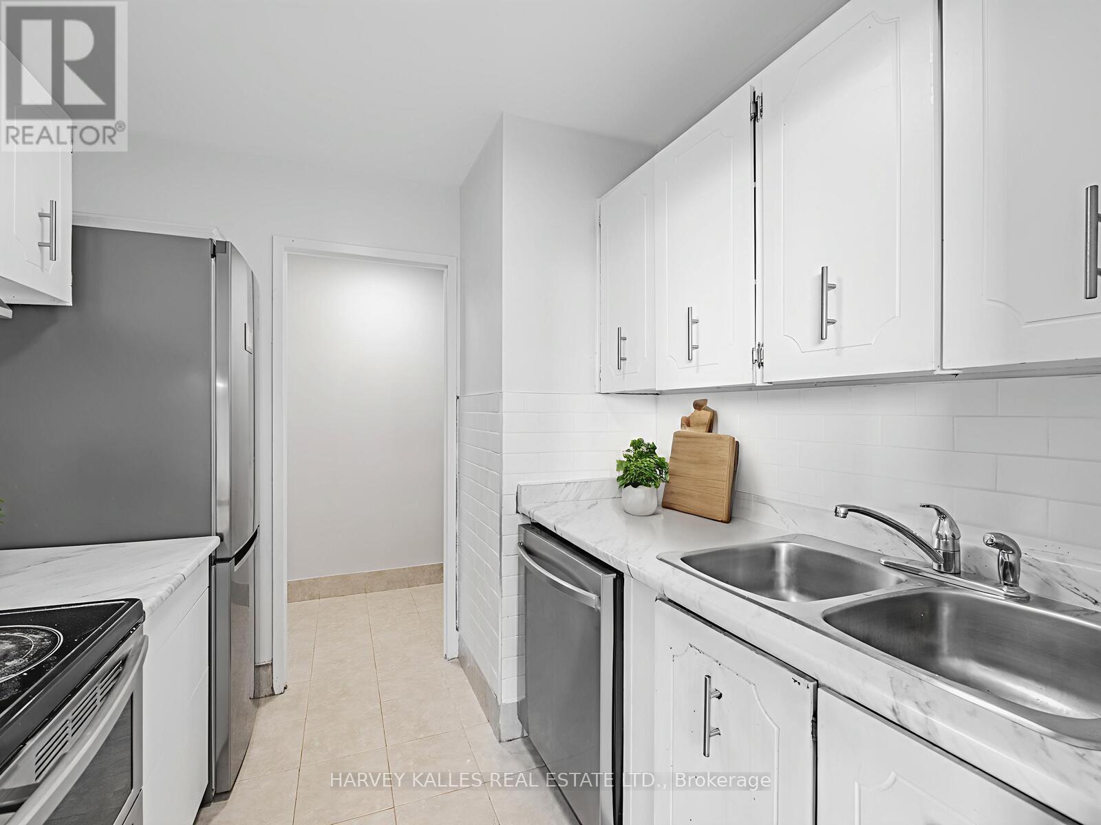 505 - 3065 QUEEN FREDERICA DRIVE