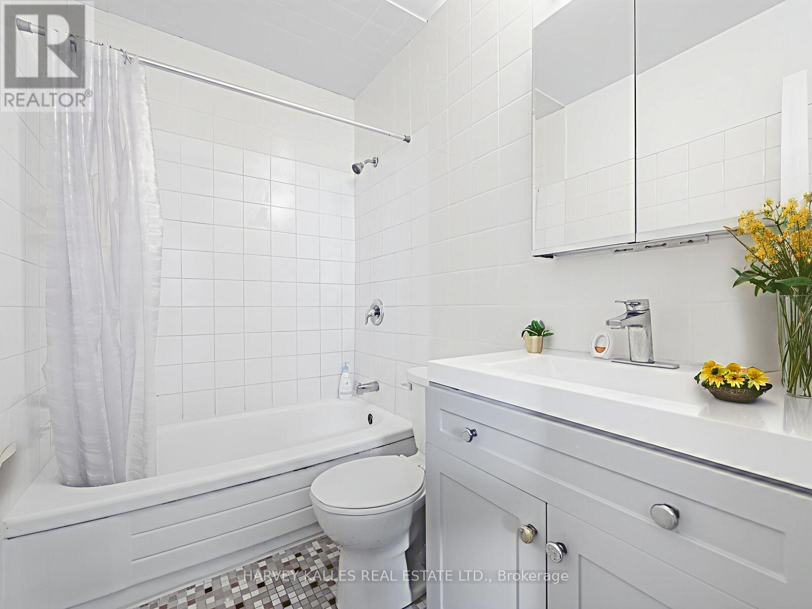 505 - 3065 QUEEN FREDERICA DRIVE