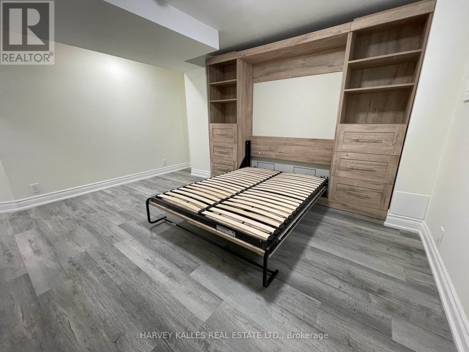 BASEMENT - 14 STABLE GATE