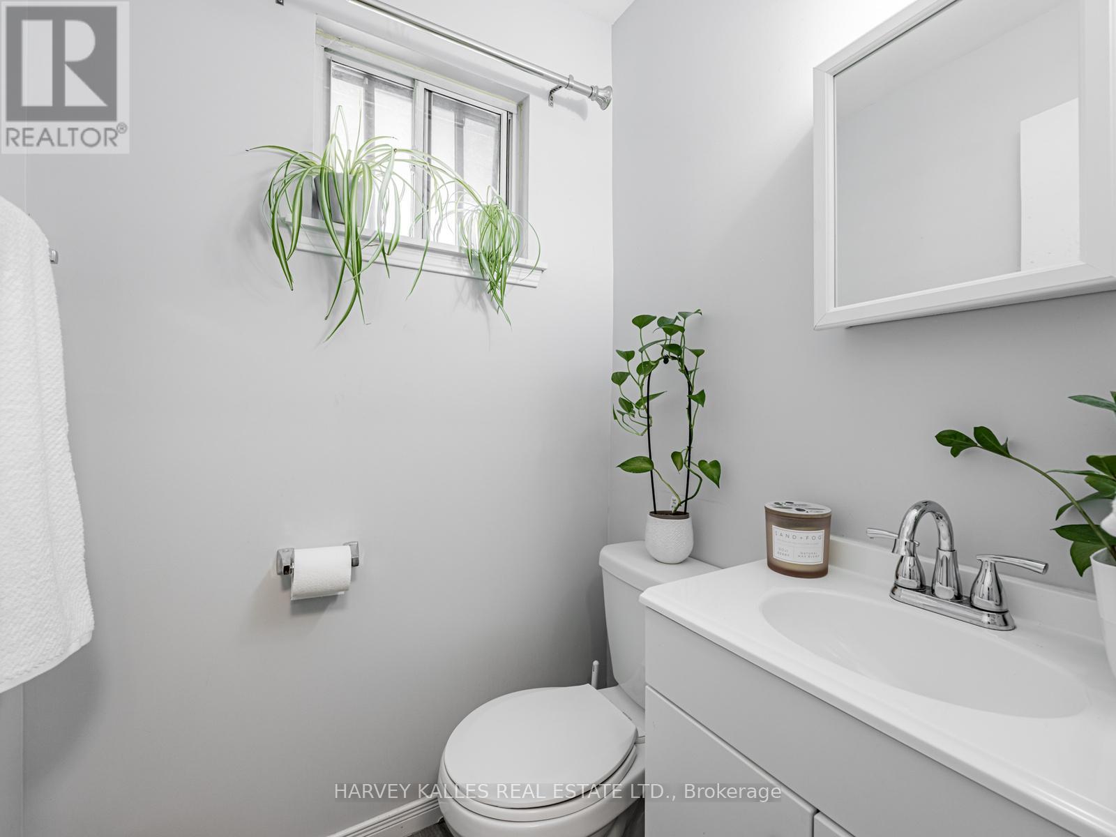 1 - 349 DRIFTWOOD AVENUE