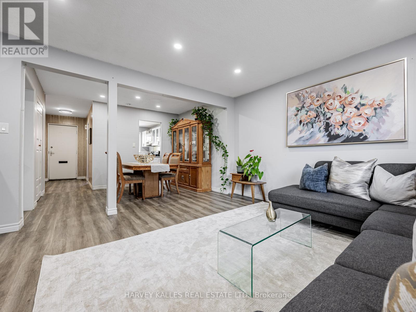 1 - 349 DRIFTWOOD AVENUE Unit: 1