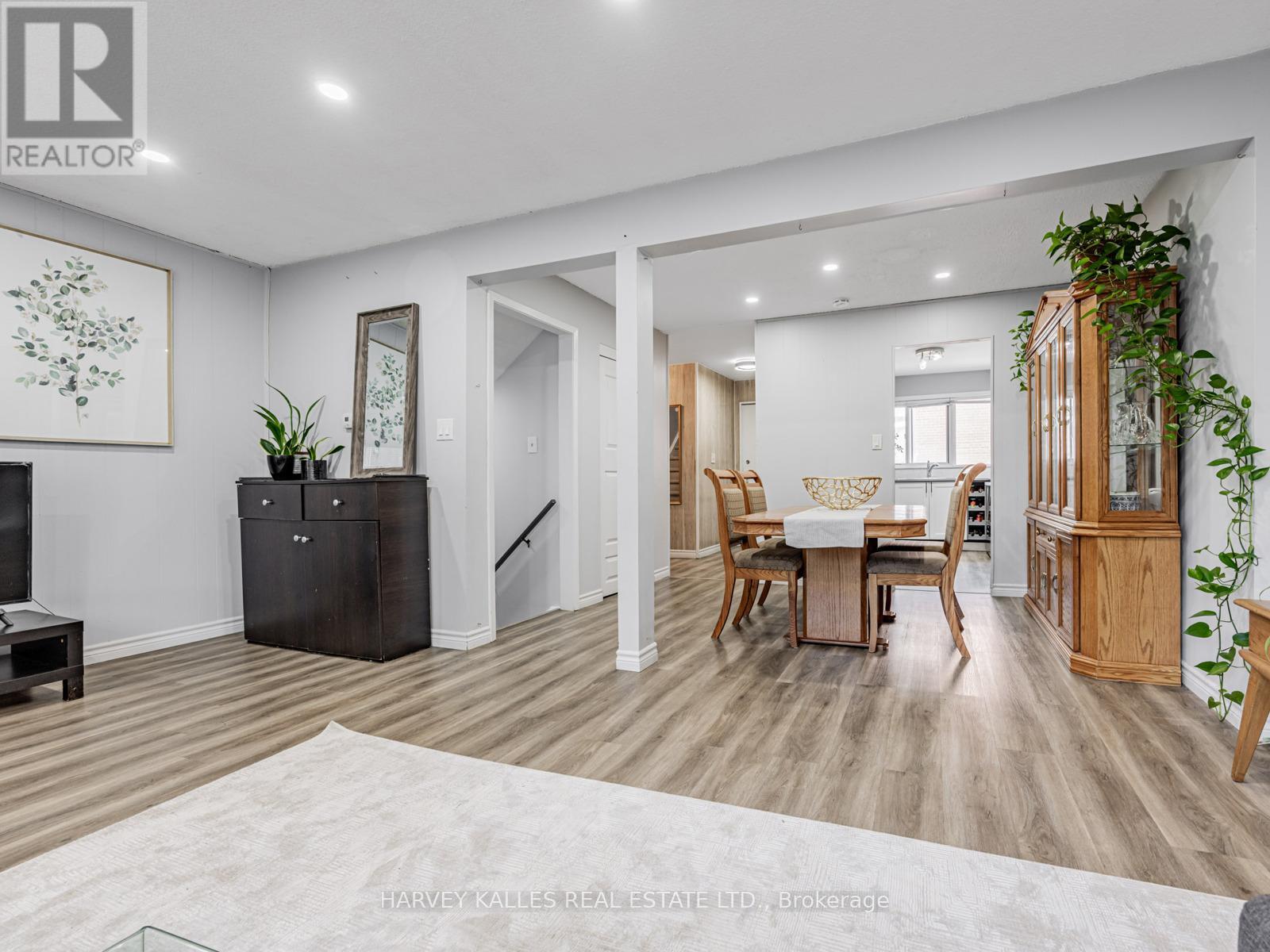 1 - 349 DRIFTWOOD AVENUE Unit: 1