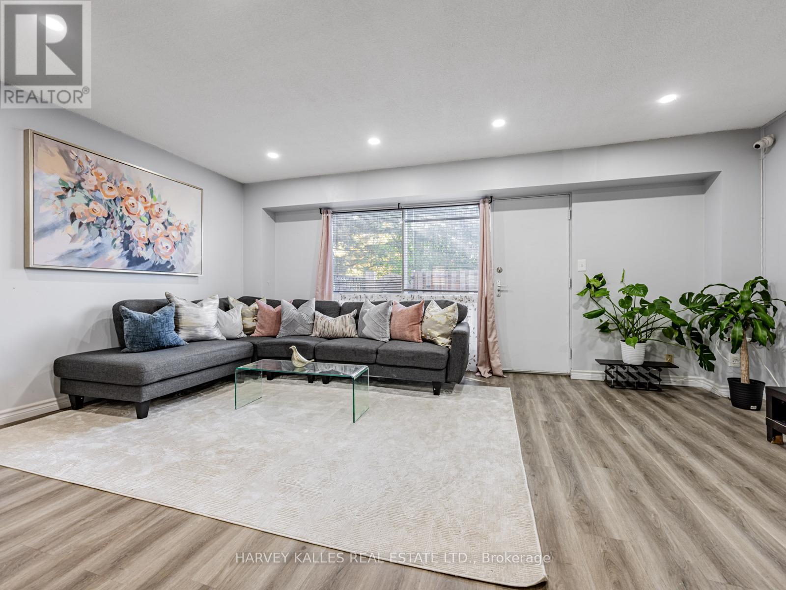 1 - 349 DRIFTWOOD AVENUE Unit: 1