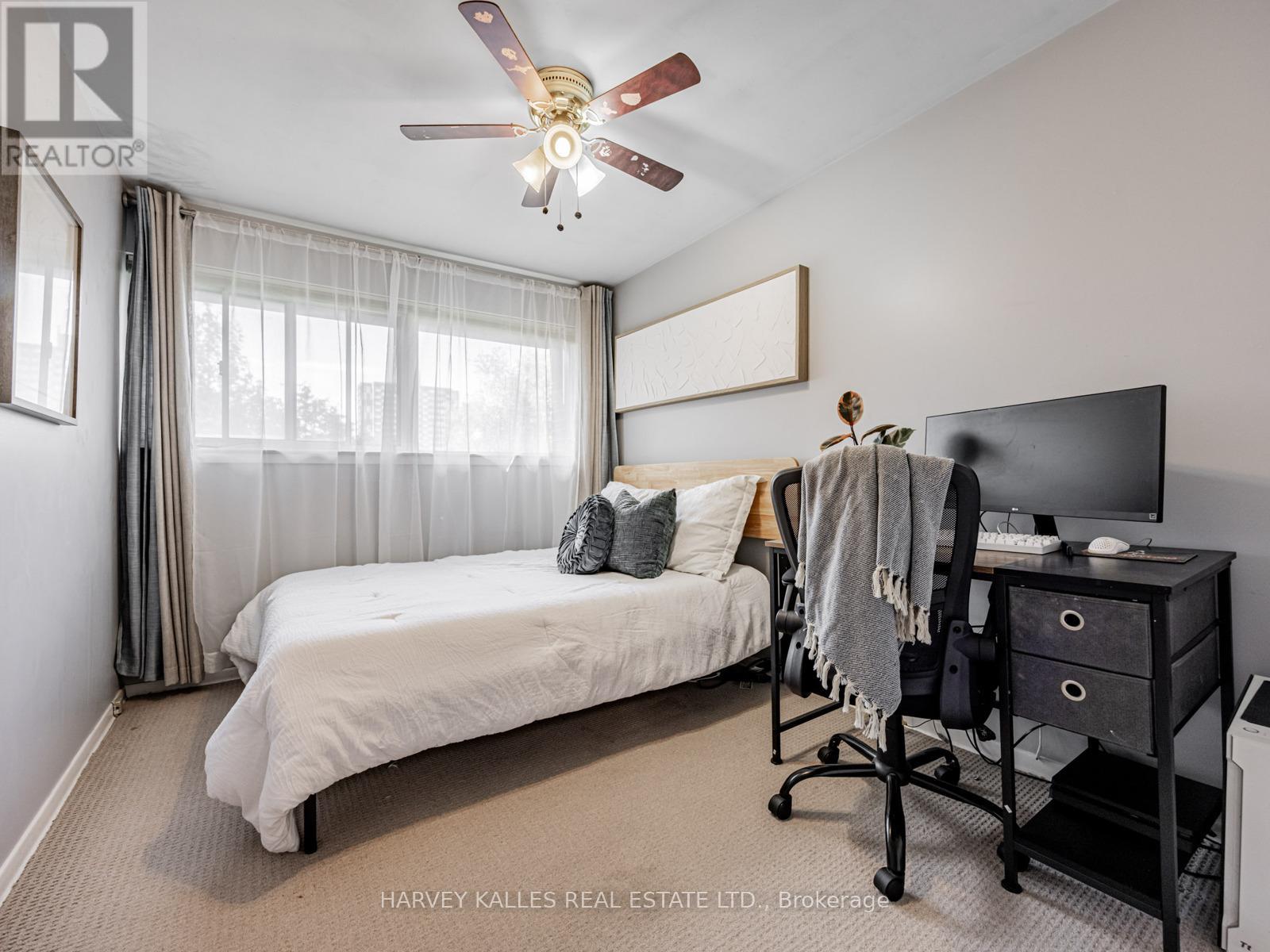 1 - 349 DRIFTWOOD AVENUE Unit: 1