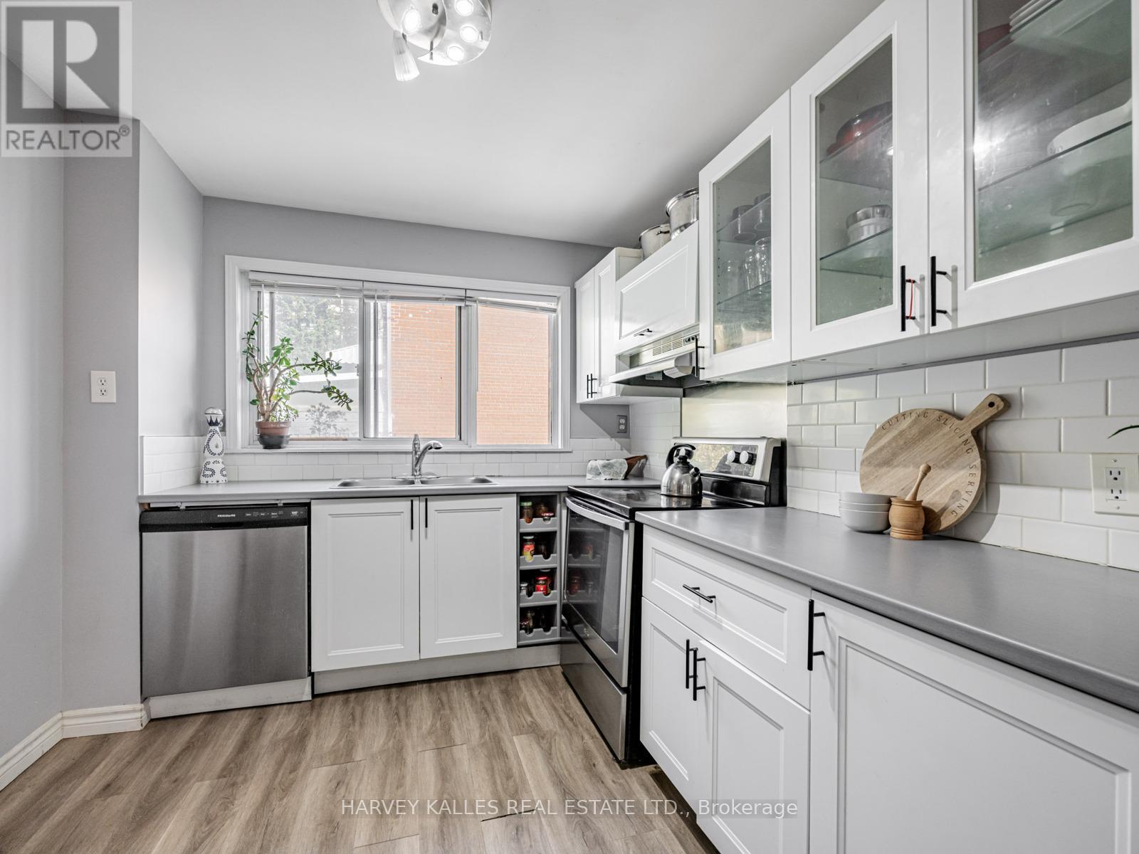 1 - 349 DRIFTWOOD AVENUE Unit: 1