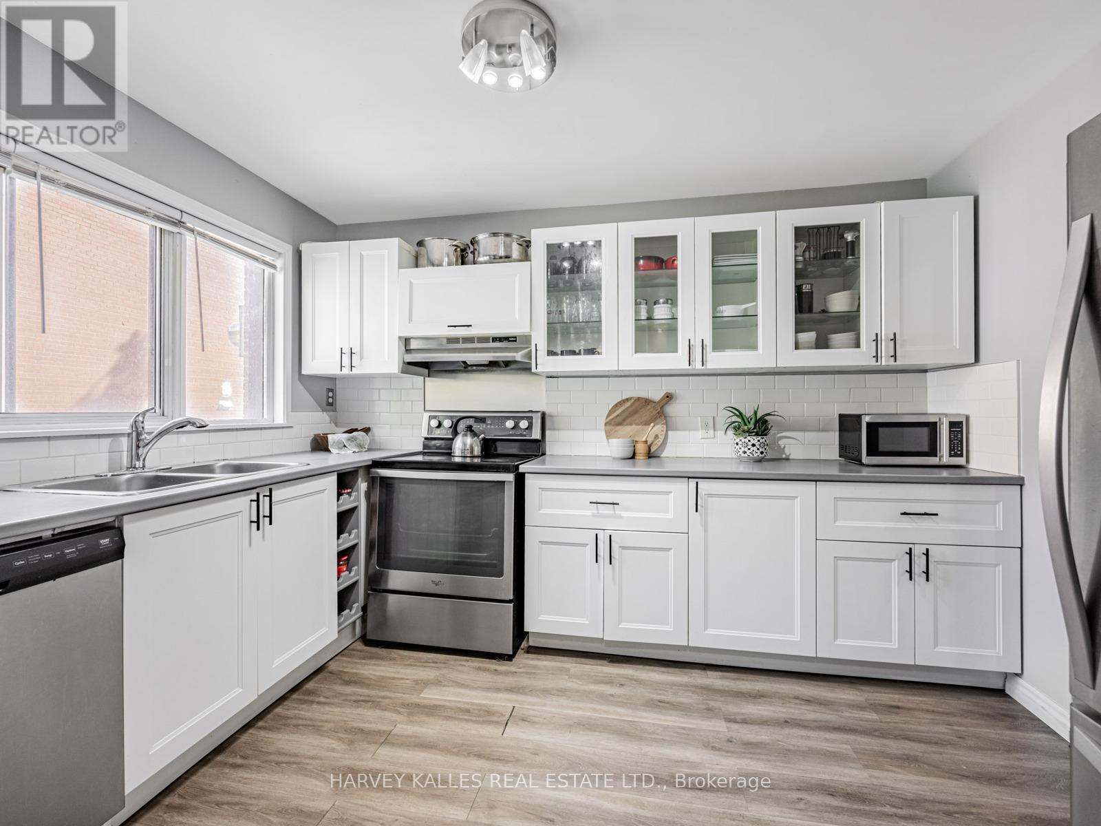 1 - 349 DRIFTWOOD AVENUE Unit: 1