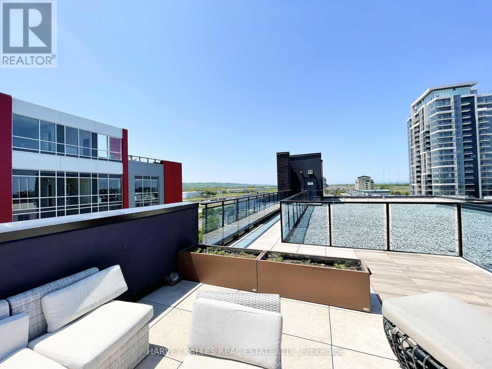 109 - 10 CONCORD PLACE