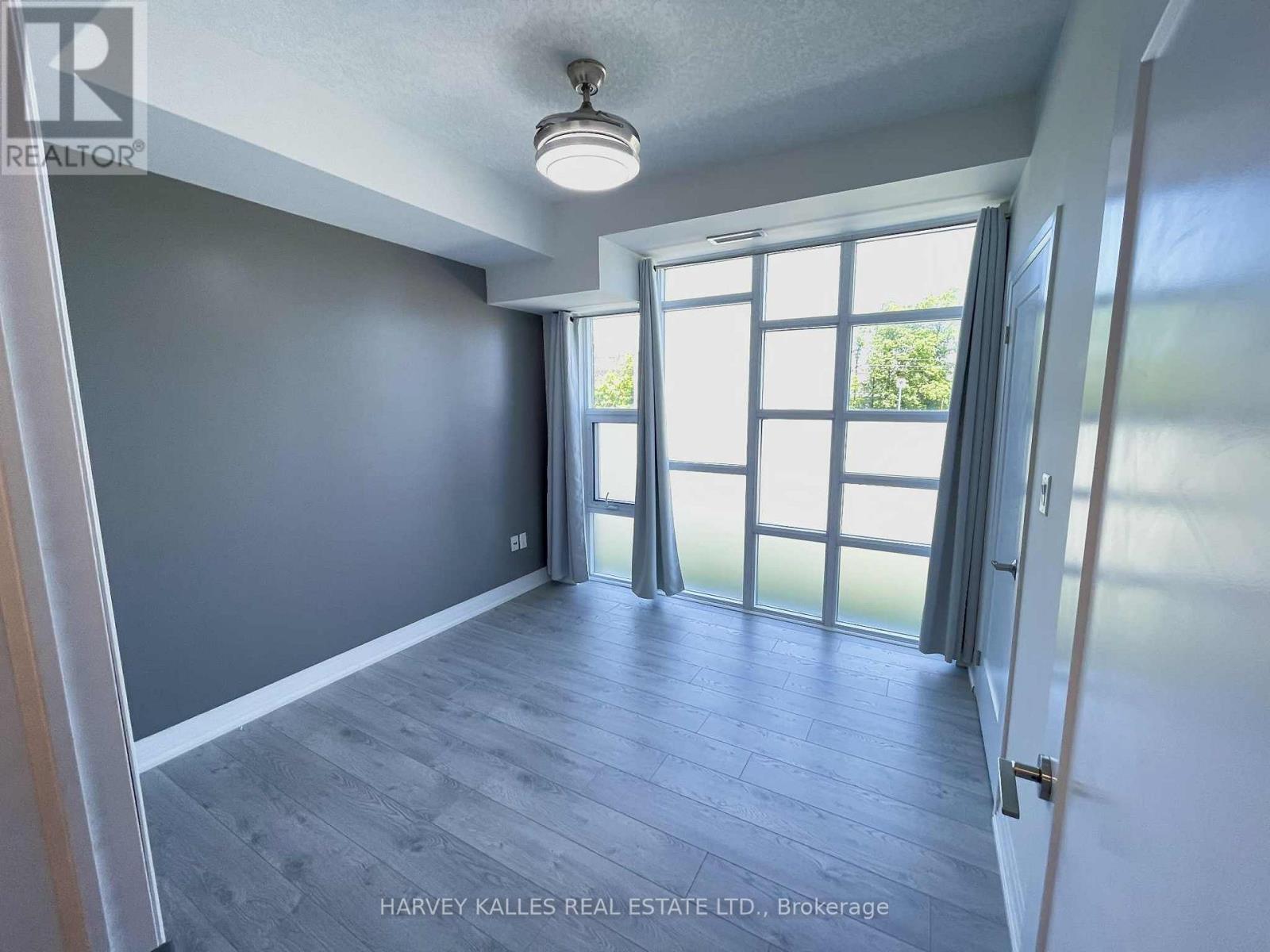 109 - 10 CONCORD PLACE