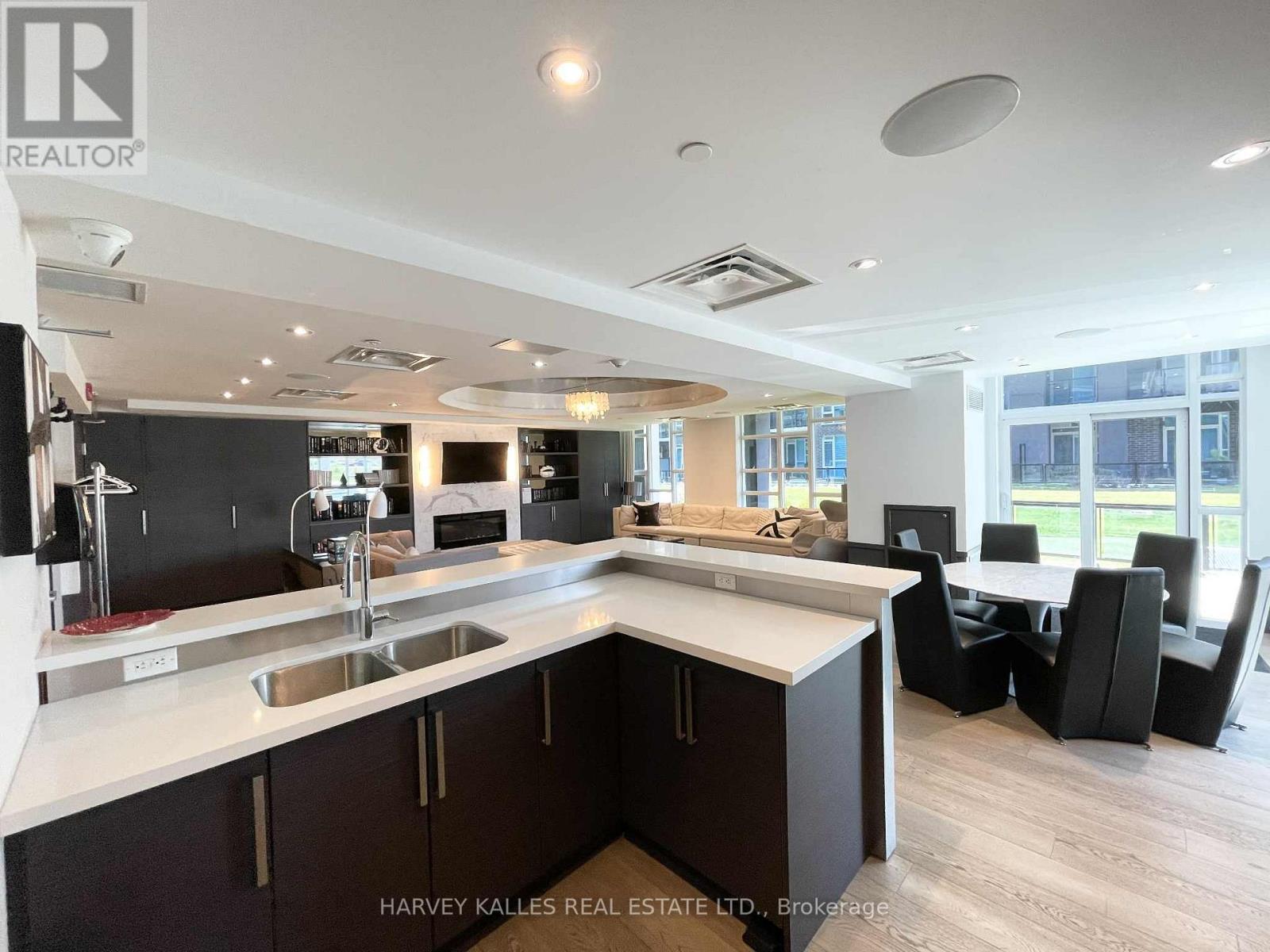 109 - 10 CONCORD PLACE