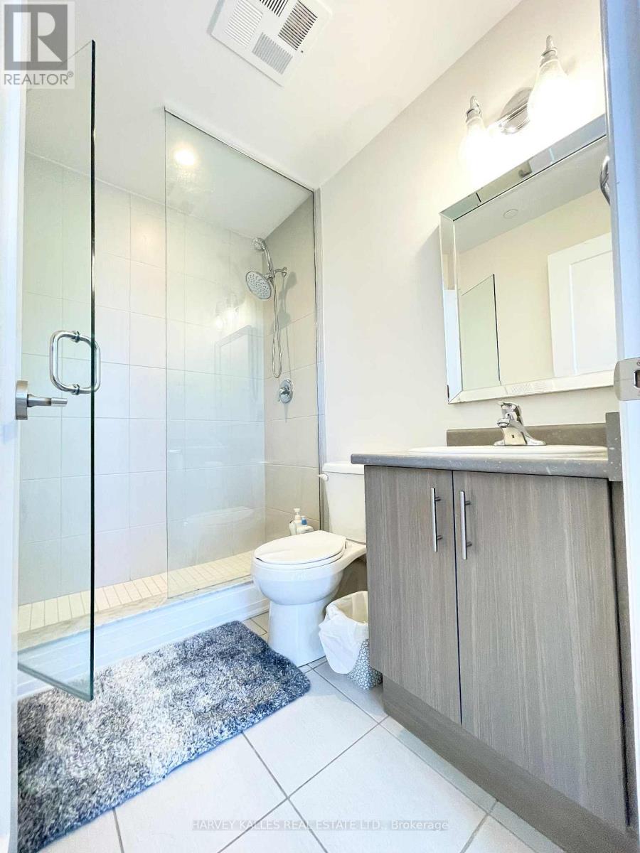 109 - 10 CONCORD PLACE