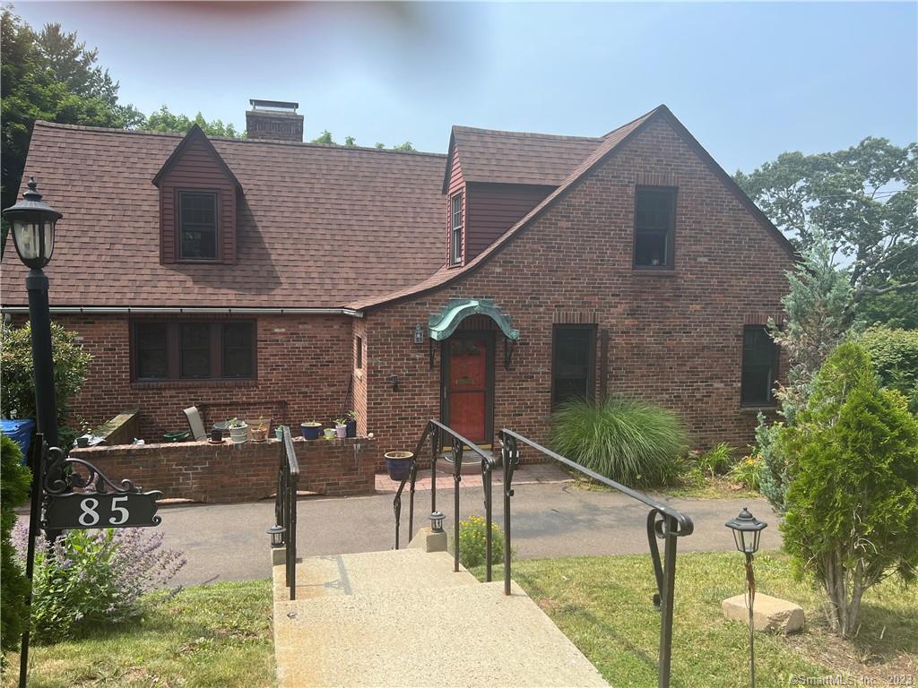 85 Hillcrest Terrace