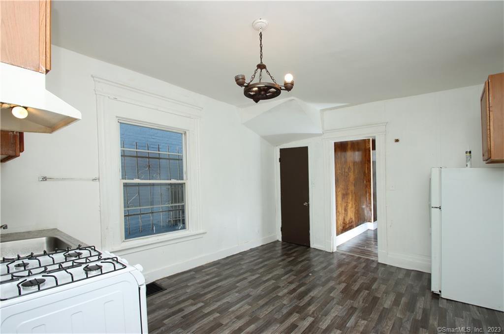578-580 Winchester Avenue