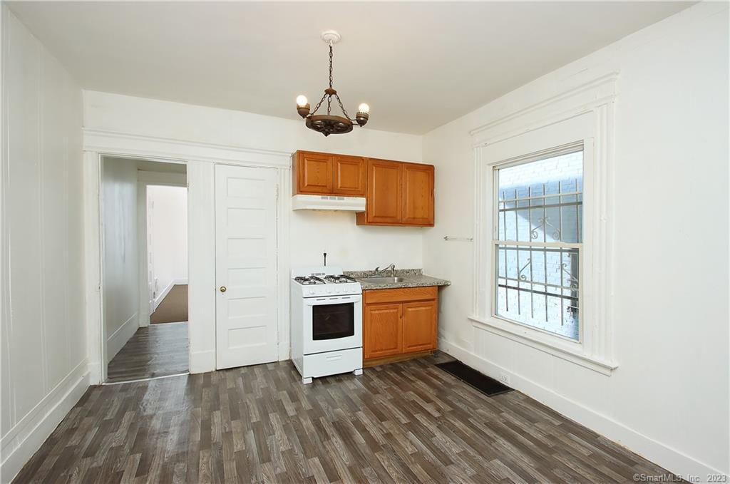 578-580 Winchester Avenue