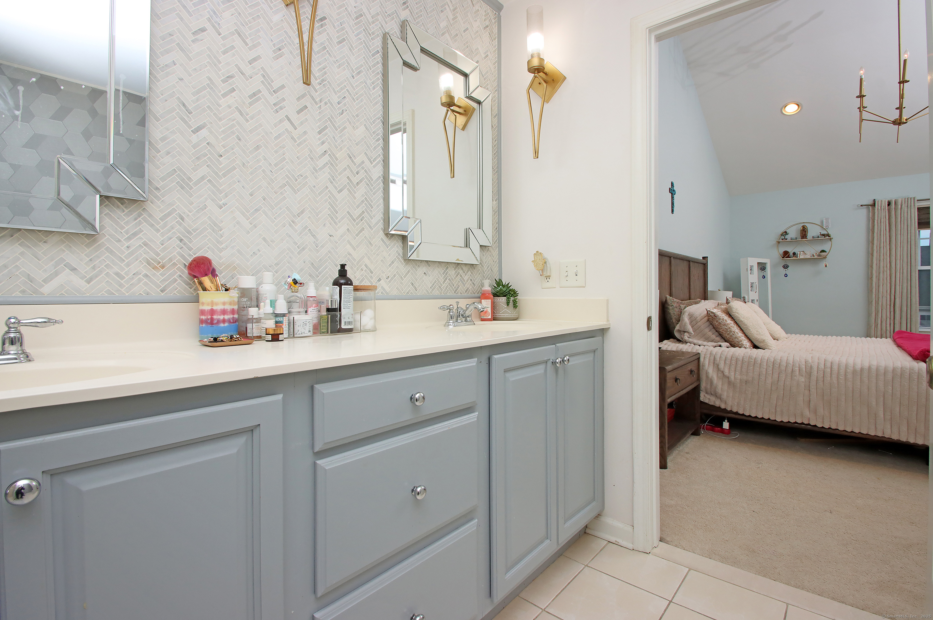 83 Lawrence Avenue 83