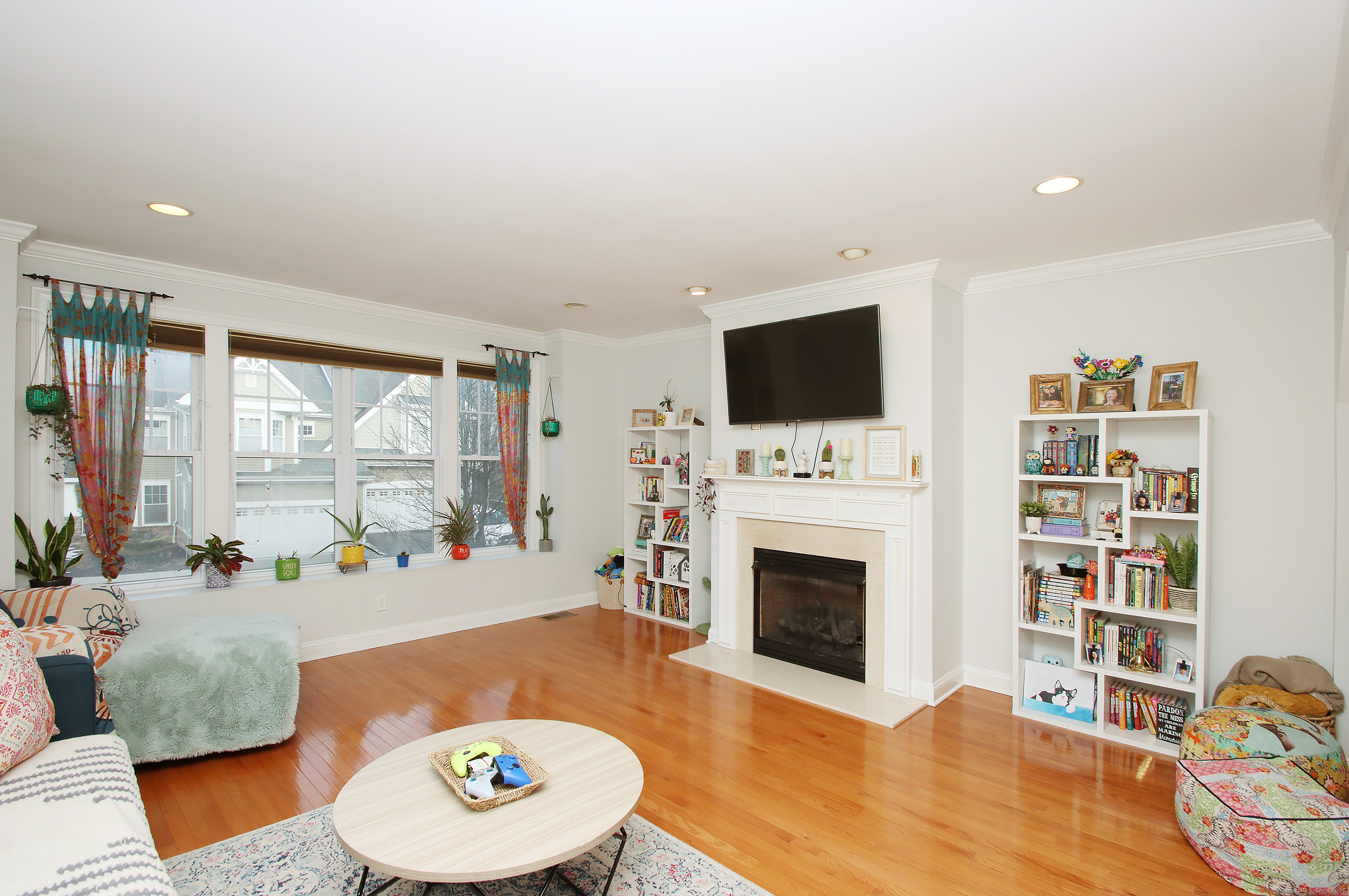 83 Lawrence Avenue 83