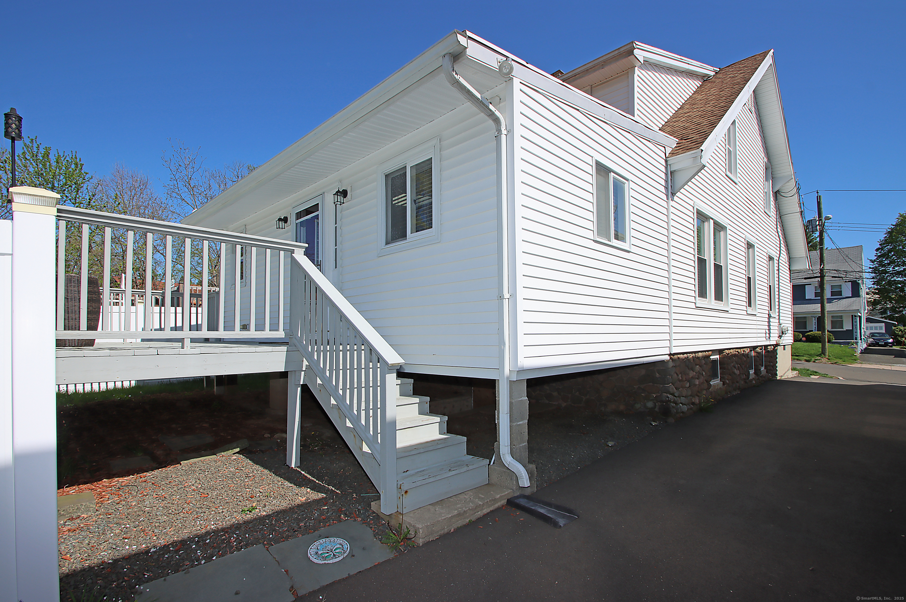 60 Homestead Avenue