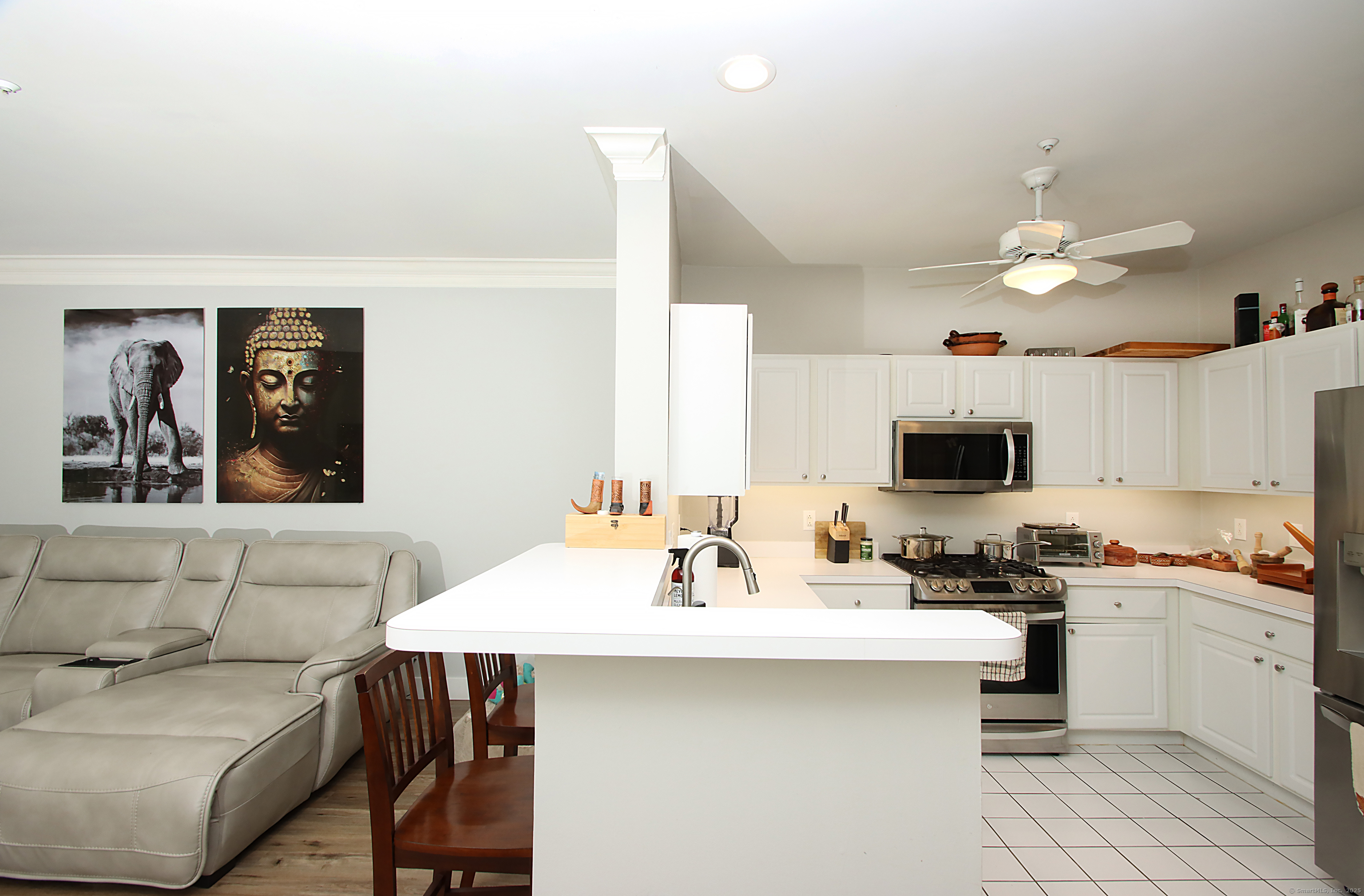 105 Richards Avenue 1312