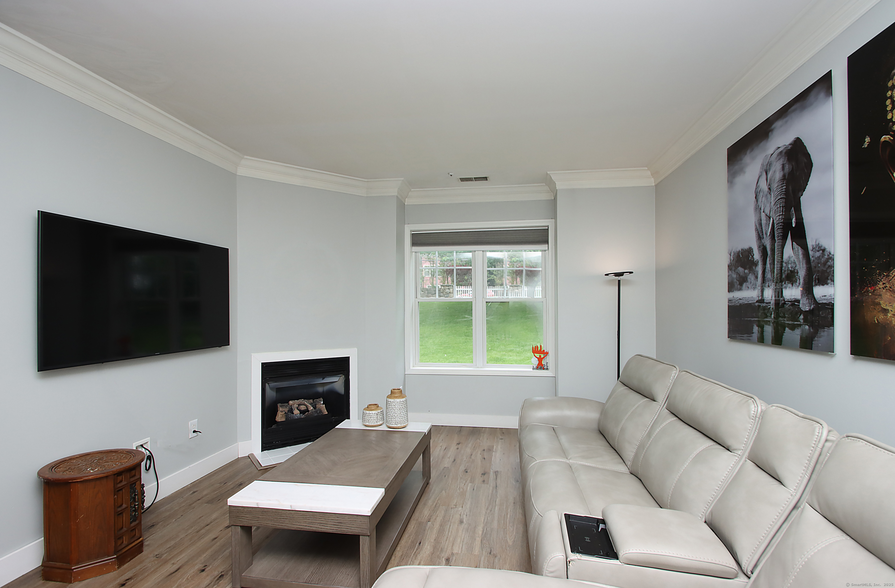 105 Richards Avenue 1312