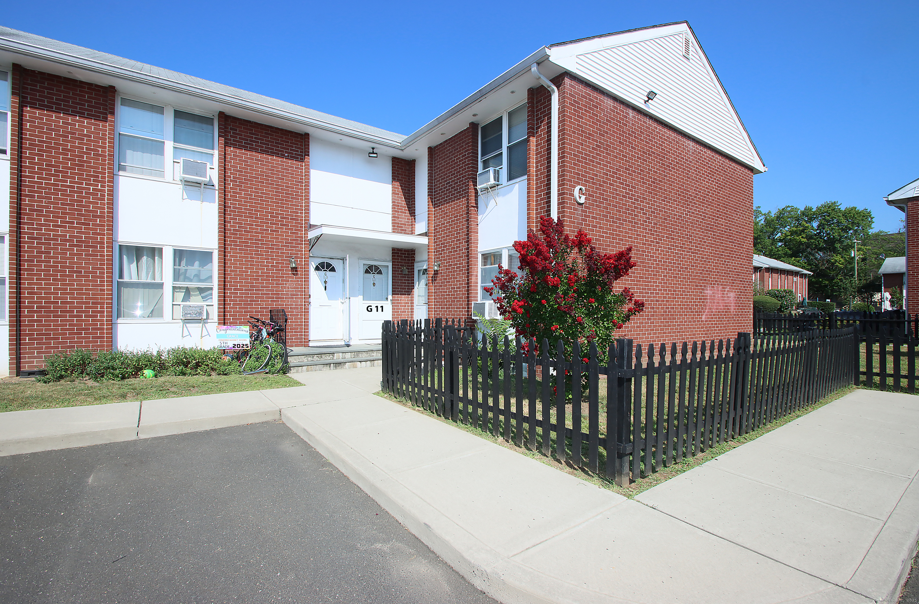 15 Madison Street APT G11