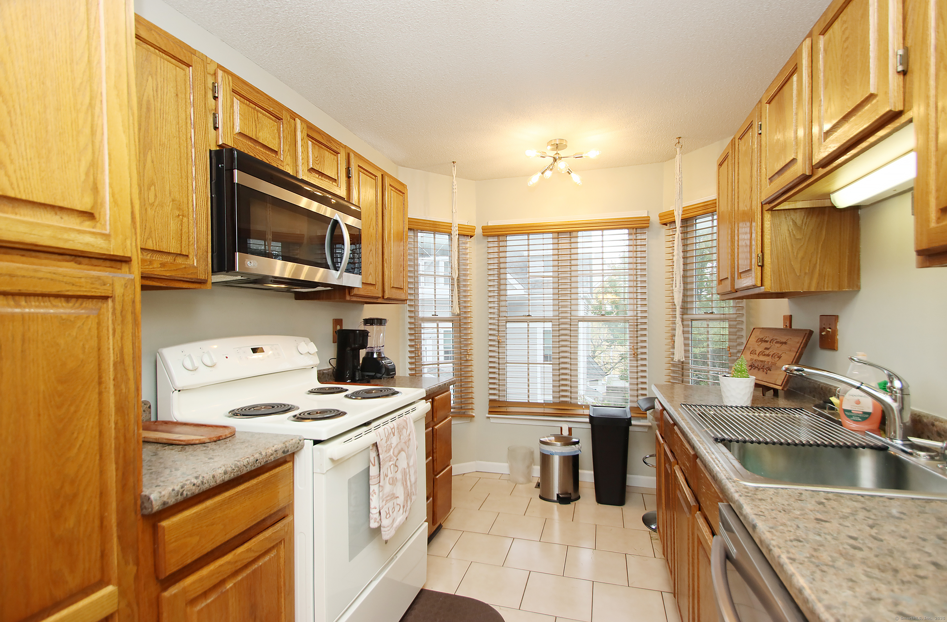 916 Quinnipiac Avenue APT 2
