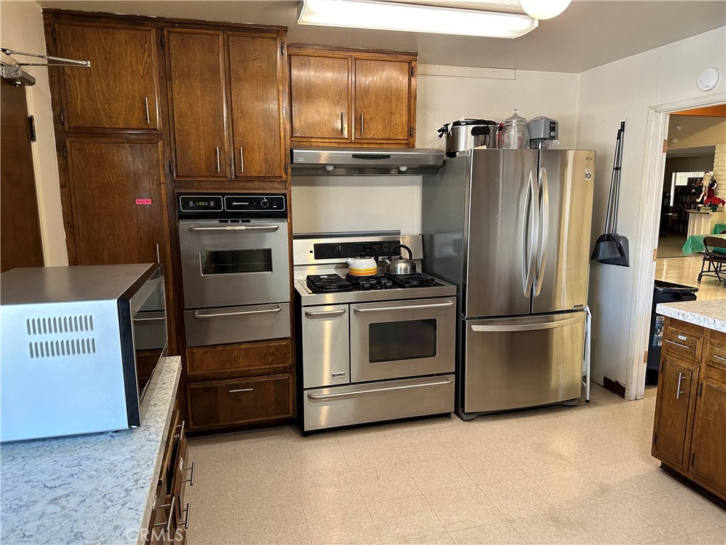 2200 El Grande Street