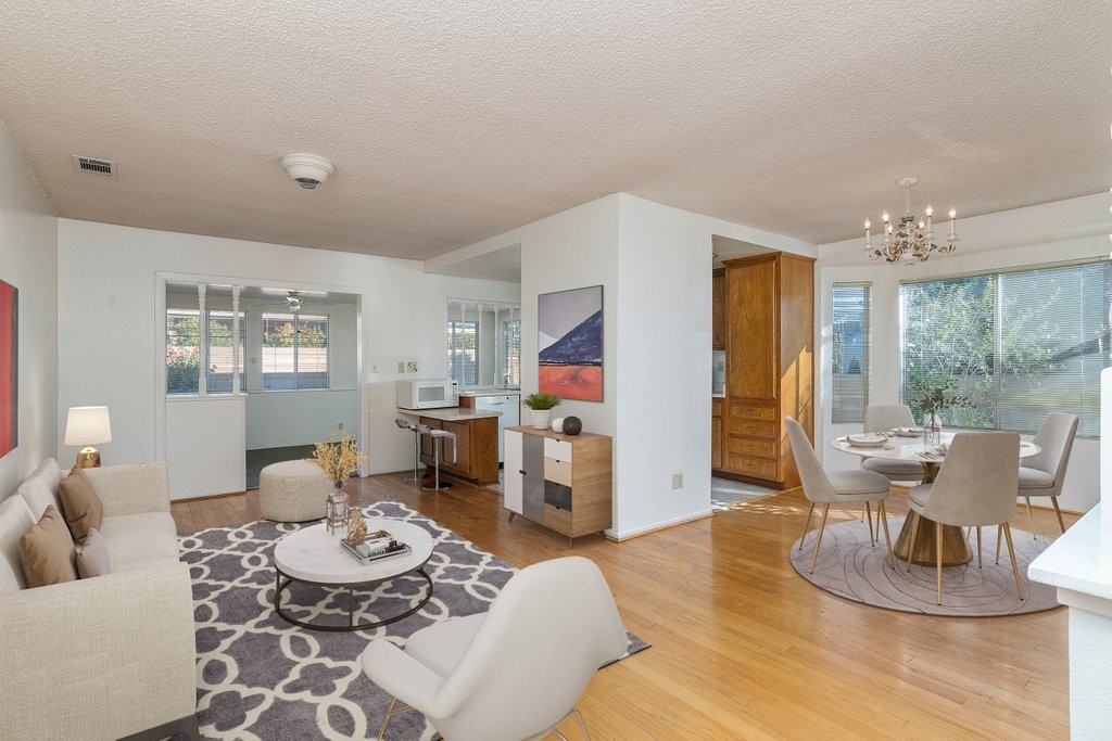 2200 El Grande Street