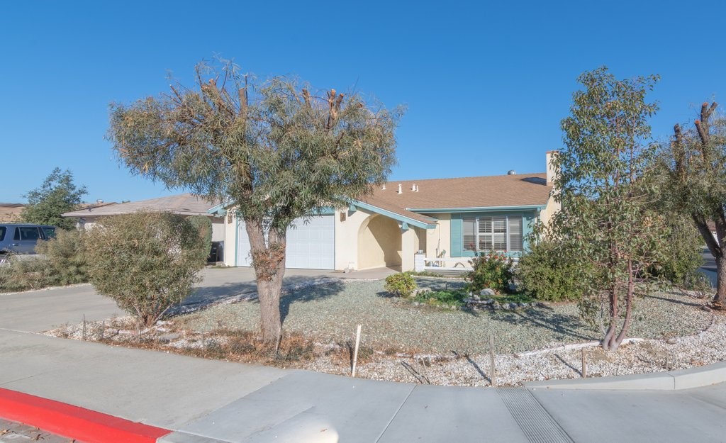 2200 El Grande Street