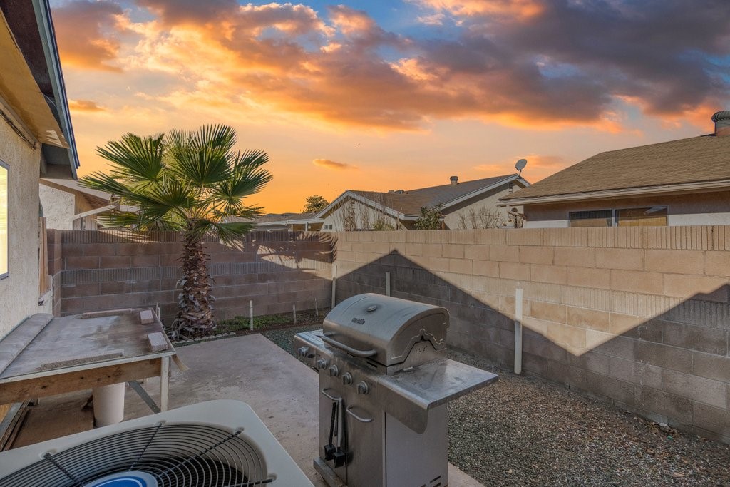 2200 El Grande Street