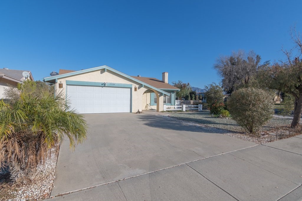 2200 El Grande Street