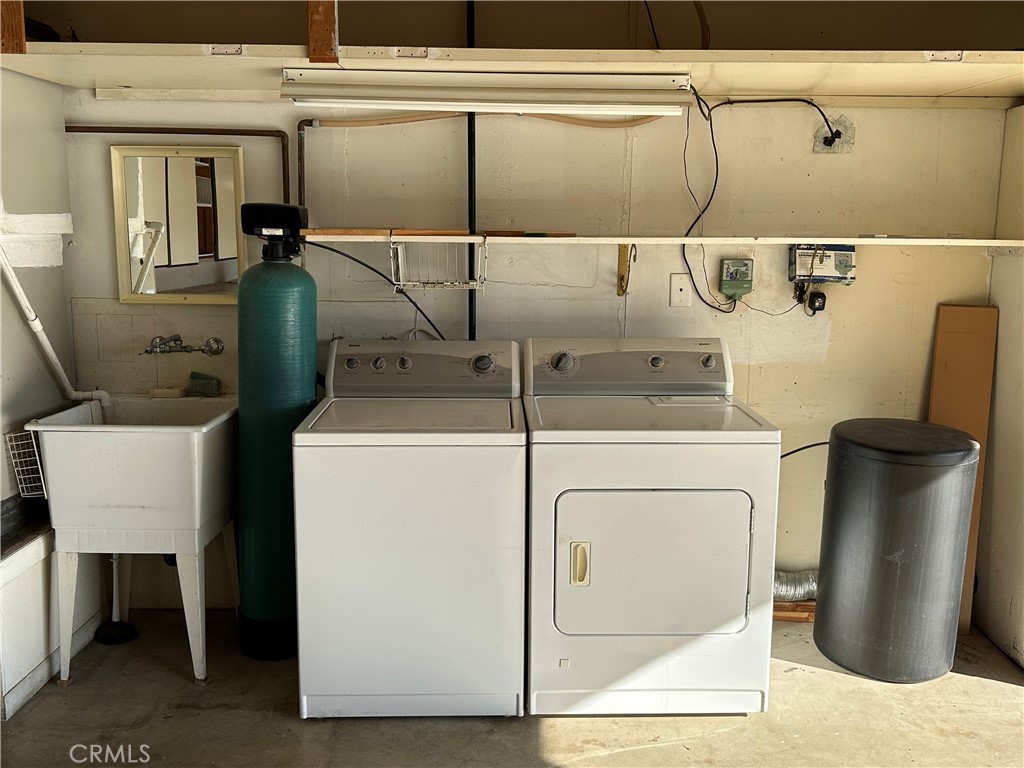 2200 El Grande Street