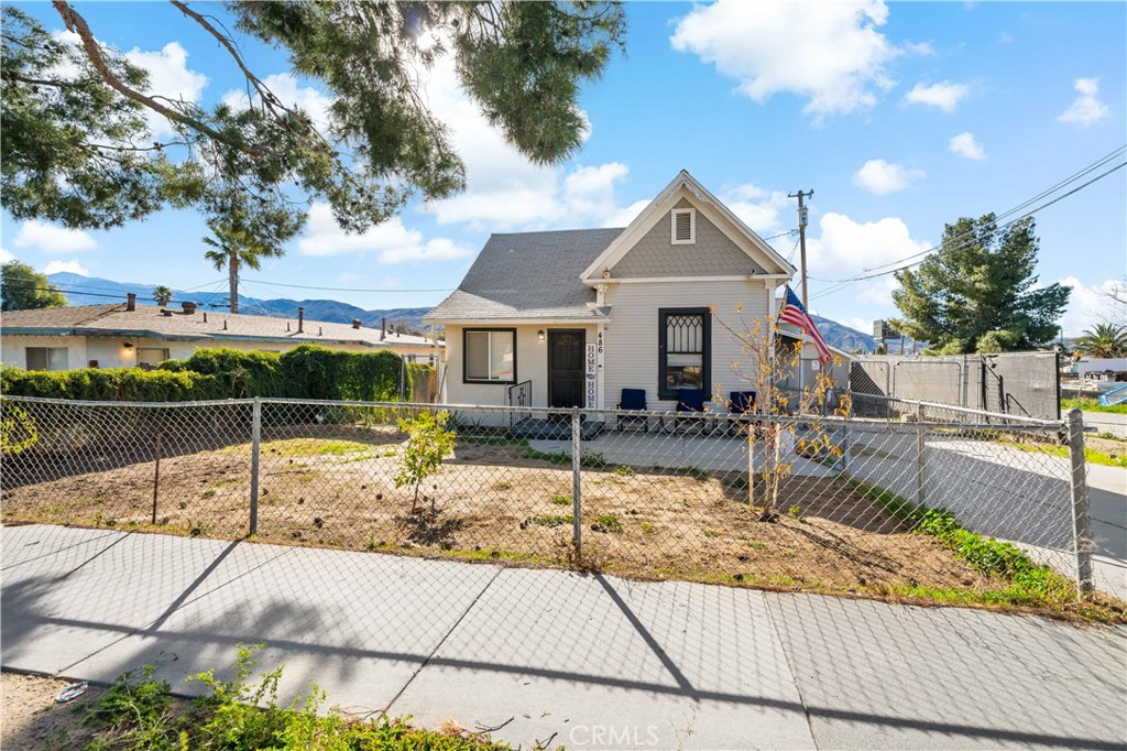 486 W Williams Street