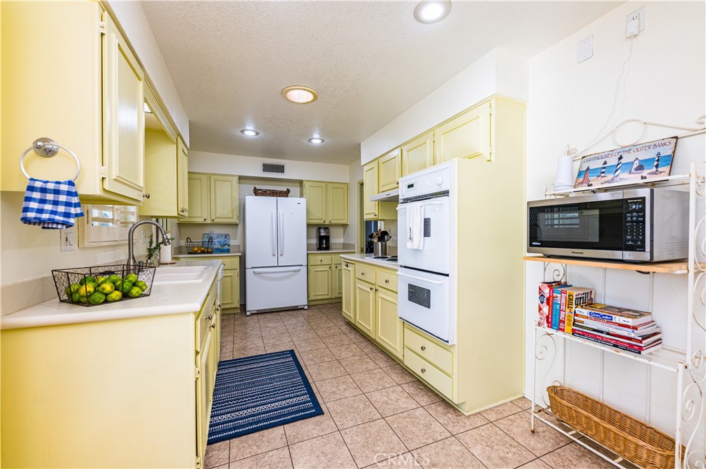 26650 Cherry Hills Boulevard