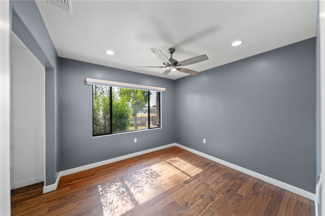 17290 Hibiscus Street