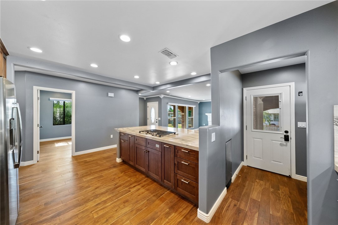 17290 Hibiscus Street