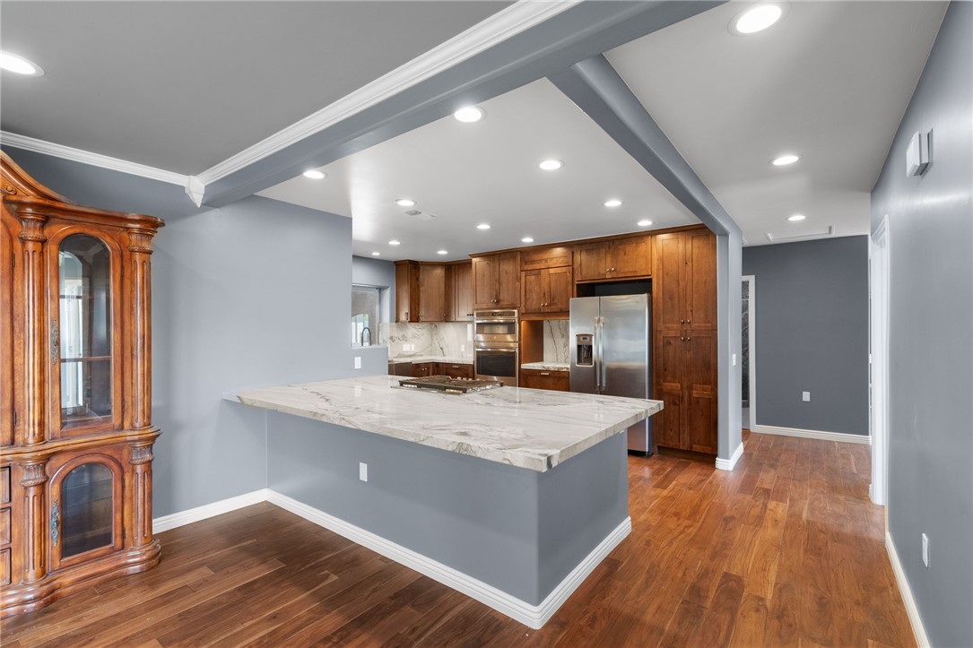 17290 Hibiscus Street