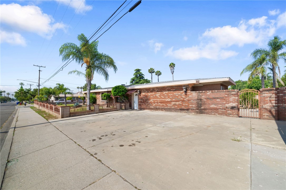 17290 Hibiscus Street