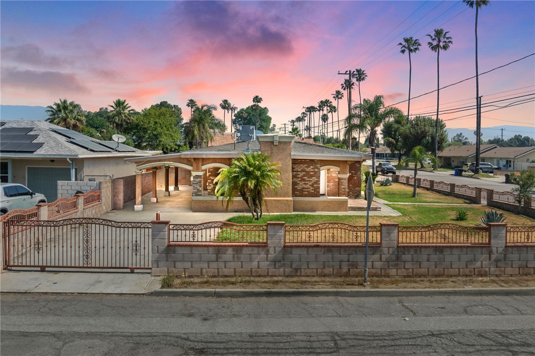 17290 Hibiscus Street