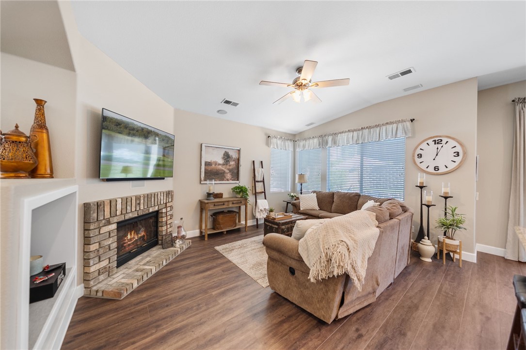 23842 Scarlet Oak Drive