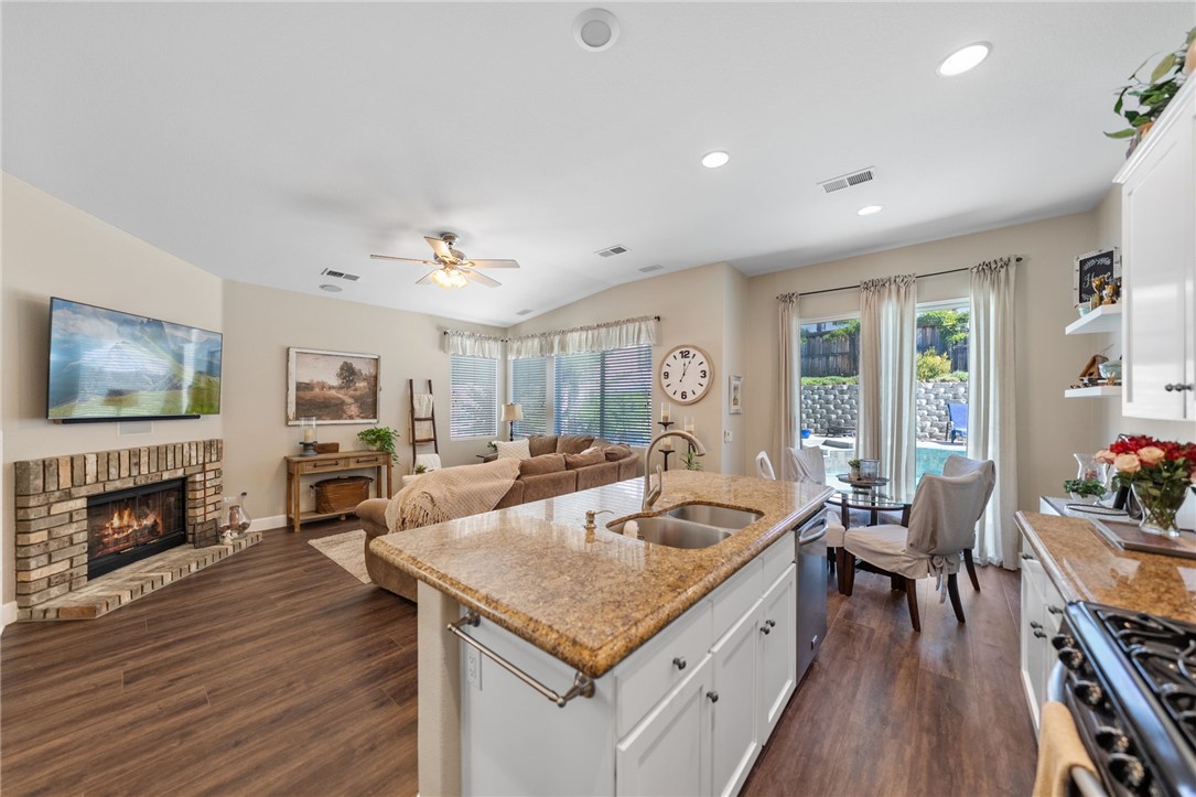 23842 Scarlet Oak Drive