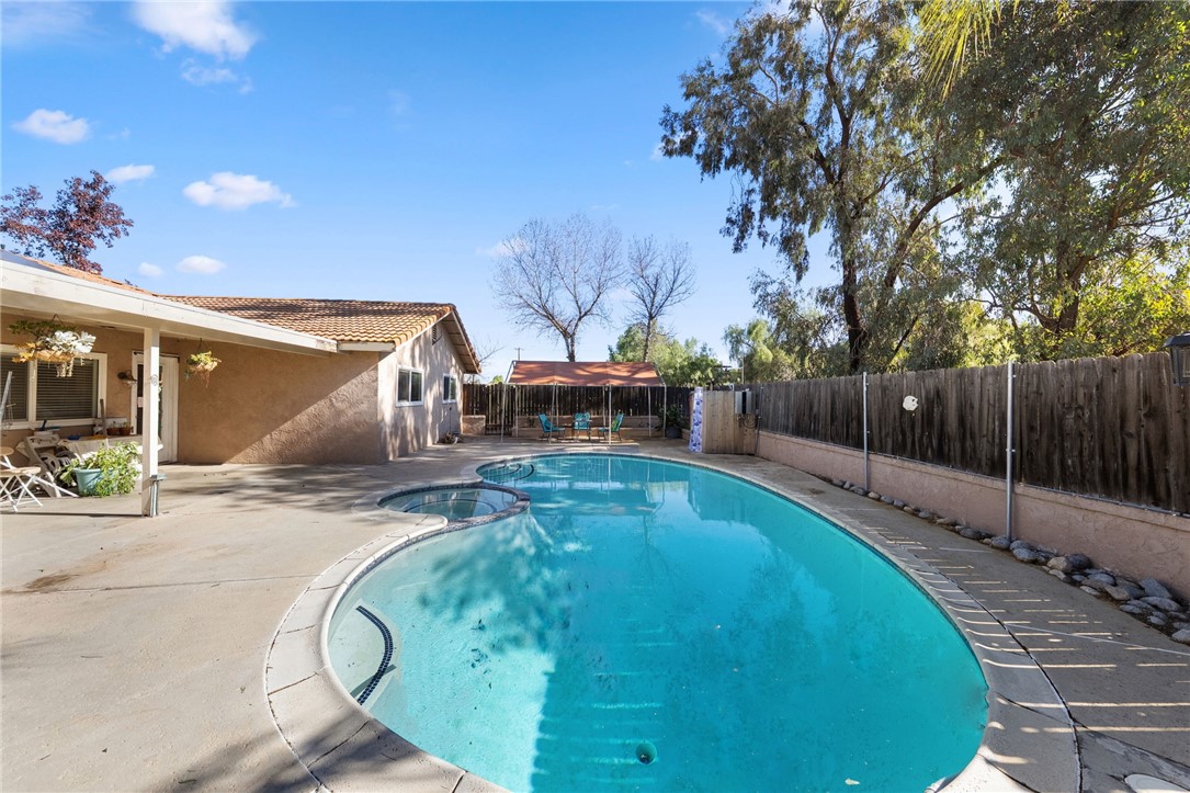 17465 Santa Rosa Mine