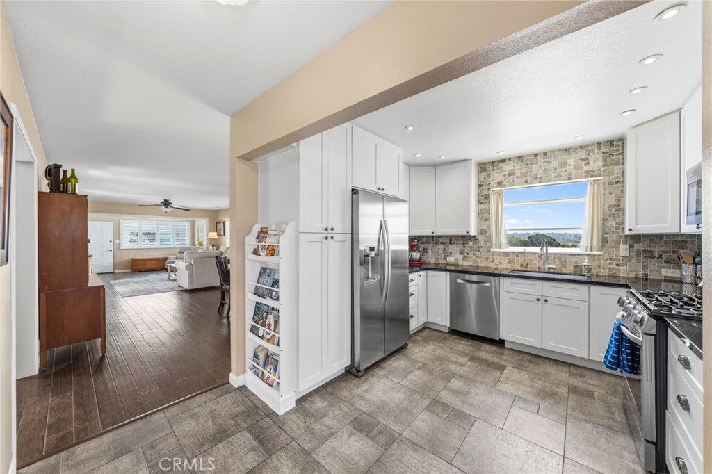 3747 Vista Campana S 3